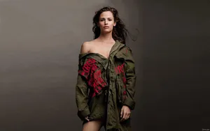 Jennifer Garner Grunge Wallpaper