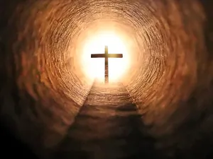 Jesus Is King Cross In Tunnel Wallpaper