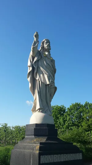 Jesus Is King Monument Wallpaper