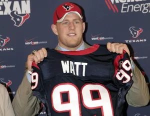 Jj Watt In Action With The Houston Texans Wallpaper