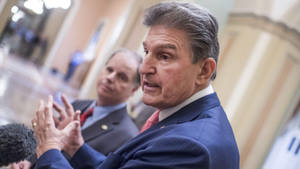 Joe Manchin Talking To The Press Wallpaper