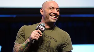 Joe Rogan Hosting Ufc Event Wallpaper