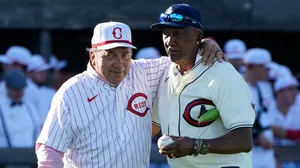 Johnny Benchand Baseball Legendat Event Wallpaper