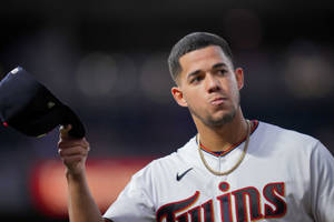 Jose Berrios Cooling Off Wallpaper