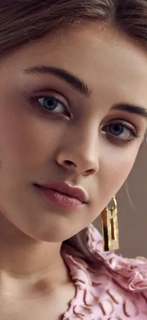 Josephine Langford Face Reference Wallpaper