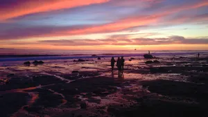 Journey Beach Low Tide View Wallpaper