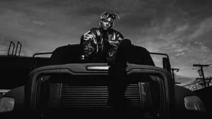 Juice Wrld B&w Truck Wallpaper