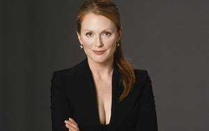 Julianne Moore Radiates Elegance In Greg Gorman Photoshoot Wallpaper