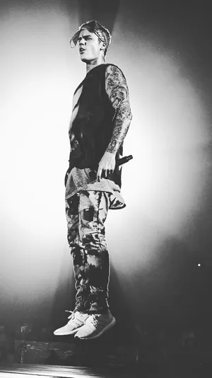 Justin Bieber Concert Jump Wallpaper