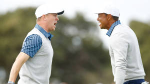 Justin Thomas Screaming At Tiger Woods Wallpaper