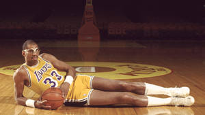 Kareem Abdul-jabbar In Court Wallpaper