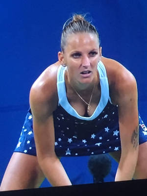 Karolina Pliskova Squat Wallpaper