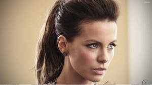 Kate Beckinsale Fashionable Hair Style Wallpaper