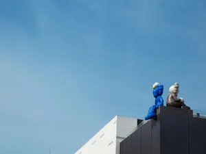 Kaws Seeing And Companion Wallpaper