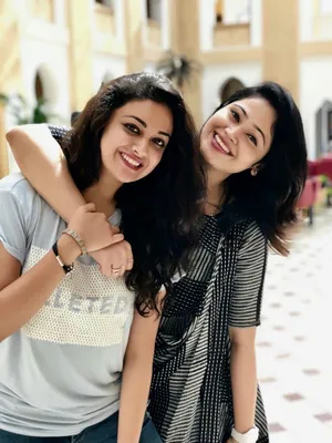 Keerthi Suresh And Priya Mohan Hd Wallpaper