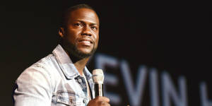 Kevin Hart On Stage Wallpaper