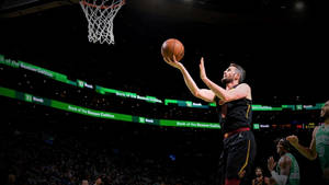 Kevin Love Lay-up Shot Wallpaper