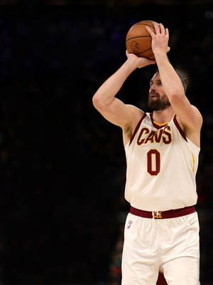 Kevin Love Three-point Shot Wallpaper