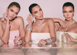 Khloe Kardashian Kkw Fragrance Wallpaper