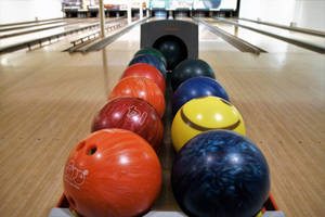 Kiddie Bowling Center Wallpaper