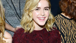 Kiernan Shipka Happy Wallpaper