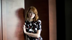 Kind Emma Stone Portrait Wallpaper