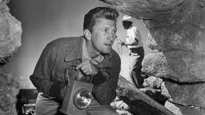 Kirk Douglas In Ace In The Hole Wallpaper