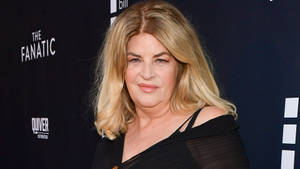 Kirstie Alley In The Fanatic Red Carpet Event Wallpaper