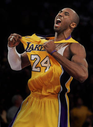 Kobe Bryant Trembly Shouting 4k Wallpaper