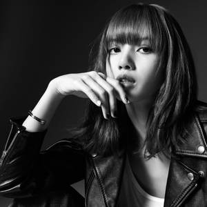 Lalisa Manoban Black And White Wallpaper