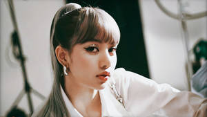 Lalisa Manoban With Bangs Wallpaper