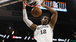 Lamarcus Aldridge Slam Dunk Wallpaper