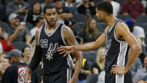 Lamarcus Aldridge With Tim Duncan Wallpaper