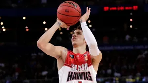 Lamelo Ball Shooting Ball Wallpaper
