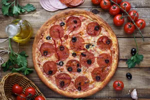 Large Pepperoni Pizza Wallpaper