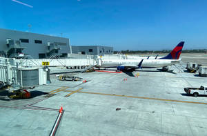 Lax's Modern New Terminal 3 Wallpaper