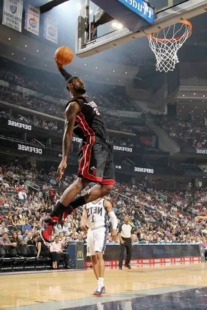 Lebron James Nba Basketball Slam Dunk Wallpaper