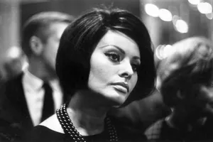 Legendary Italian Actress Sophia Loren Wallpaper