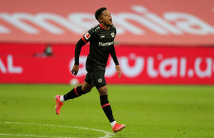 Leon Bailey Running Black Clothing Wallpaper