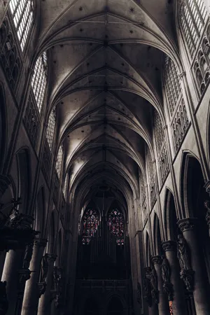 Let The Darkness Surround You And Explore With Gothic Wallpaper