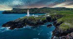 Lighthouse In Cliff Ireland Desktop Wallpaper