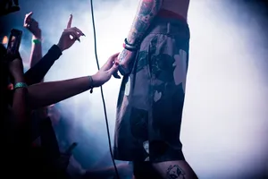 Lil Peep Loves Fans Wallpaper