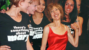 Lin Shaye In Red Dress Wallpaper