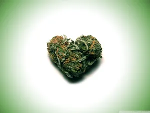 Little Green Weed Heart Wallpaper