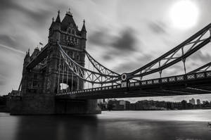 London Tower Bridge Black & White Wallpaper