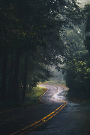 Long Drive Scenery For Iphone Screens Wallpaper