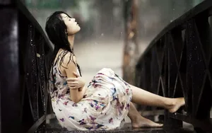Love Failure Girl In Rain Wallpaper
