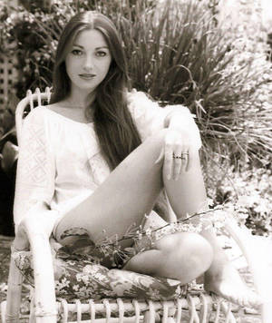 Lovely Jane Seymour Circa 1973 Wallpaper