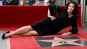 Lynda Carter Hollywood Walkof Fame Star Wallpaper
