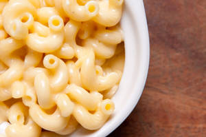 Mac And Cheese In White Ramekin Wallpaper